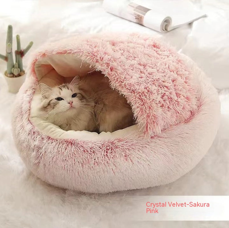 Snuggle Safari: The Ultimate Furry Fortress for Your Frosty Feline and Canine!
