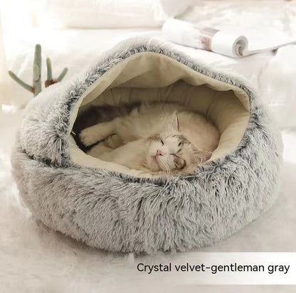 Snuggle Safari: The Ultimate Furry Fortress for Your Frosty Feline and Canine!