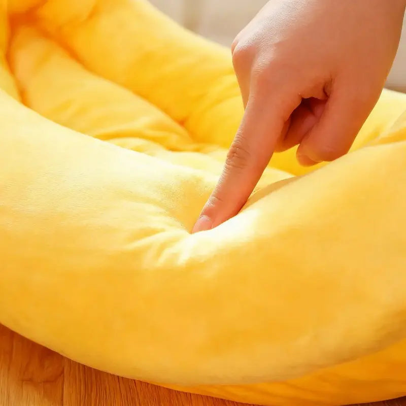 Banana-Shaped Boat Pet Bed, Detachable and Washable, Suitable for Small/Medium Cats/Dogs, Kitten Bed, Universal Design, Comfortable and Soft, Secure Pet Bed