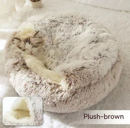 Snuggle Safari: The Ultimate Furry Fortress for Your Frosty Feline and Canine!